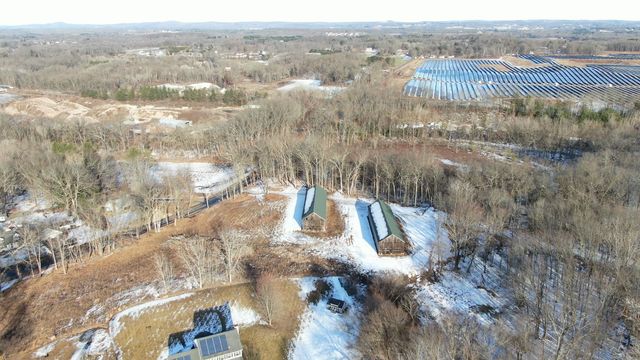 20 Apothecaries Hall Road, East Windsor, CT 06016