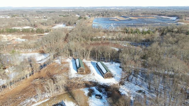 20 Apothecaries Hall Road, East Windsor, CT 06016