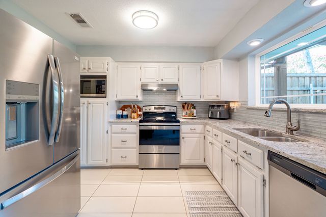 2205 Indian Creek Drive, Irving, TX 75060