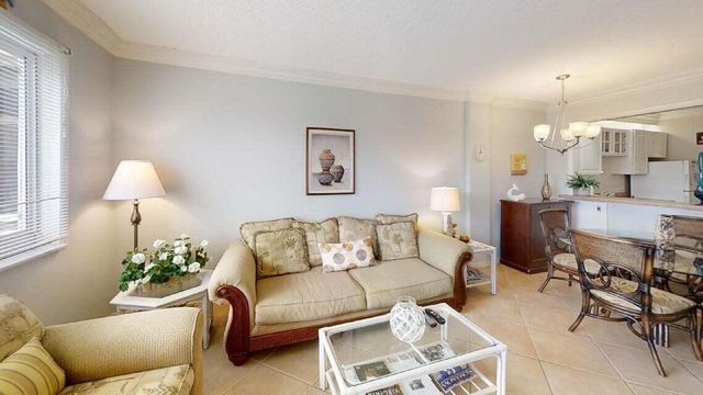 2616 Garden Drive N 209, Lake Worth, FL 33461