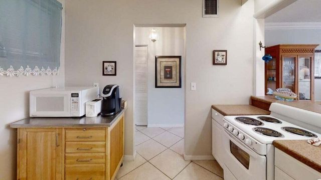 2616 Garden Drive N 209, Lake Worth, FL 33461