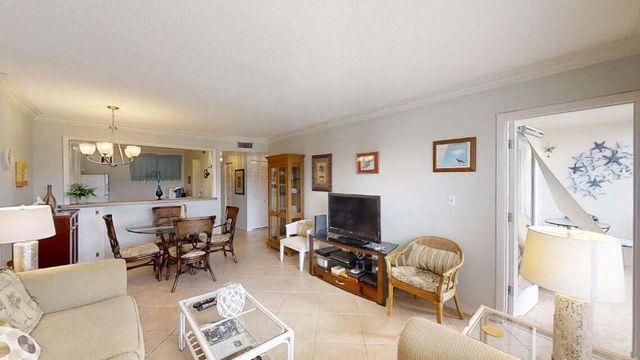 2616 Garden Drive N 209, Lake Worth, FL 33461