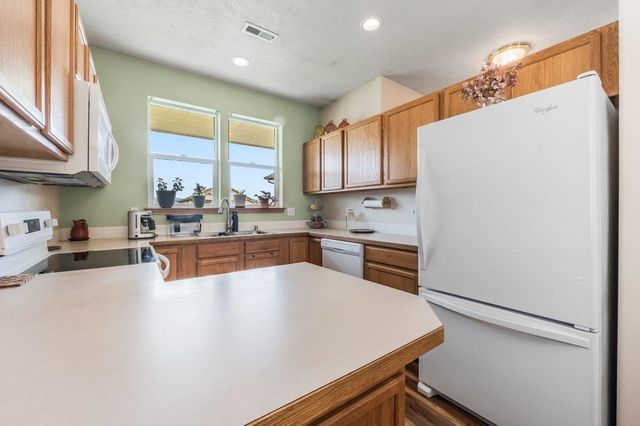 17604 E 3rd Ln, Greenacres, WA 99016
