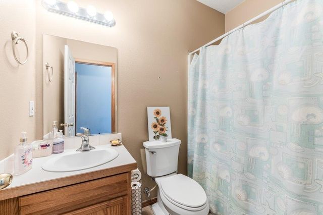 17604 E 3rd Ln, Greenacres, WA 99016
