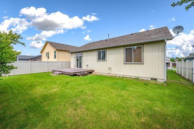 17604 E 3rd Ln, Greenacres, WA 99016