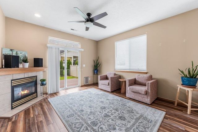17604 E 3rd Ln, Greenacres, WA 99016