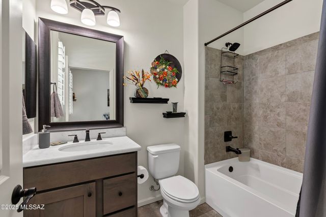 2605 E Josephine View Drive, Green Valley, AZ 85614