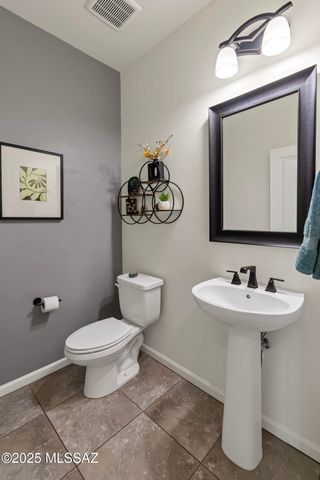 2605 E Josephine View Drive, Green Valley, AZ 85614