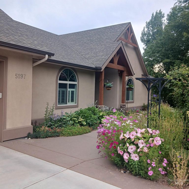 5197 S Cree Circle, Boise, ID 83709