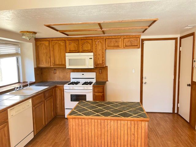 4520 Paseo Hermoso, Palmdale, CA 93551