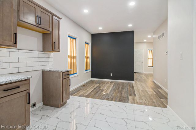 8366 Navy Street, Detroit, MI 48209