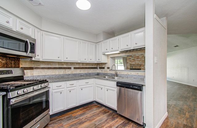 16035 Hollow Rock Drive, Houston, TX 77070