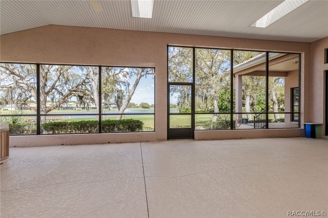 1905 N Eagle Chase Drive, Hernando, FL 34442