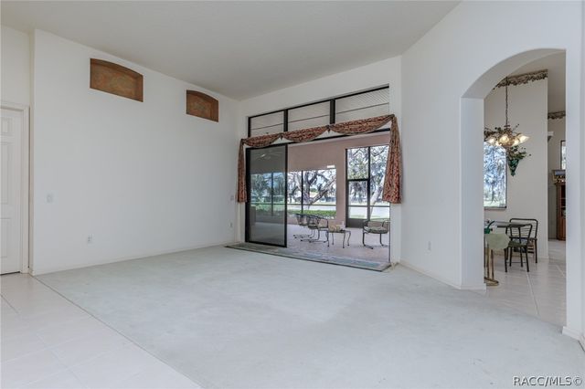 1905 N Eagle Chase Drive, Hernando, FL 34442