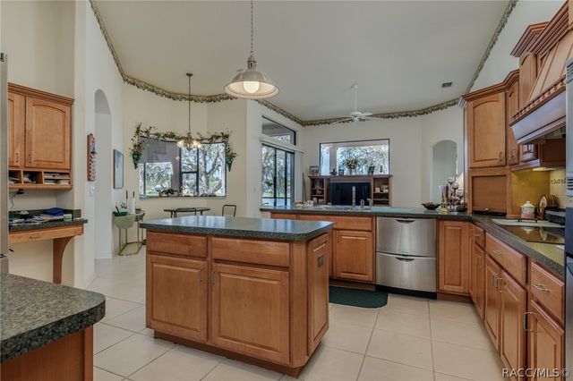 1905 N Eagle Chase Drive, Hernando, FL 34442