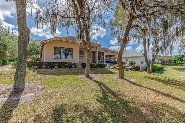 1905 N Eagle Chase Drive, Hernando, FL 34442