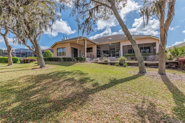 1905 N Eagle Chase Drive, Hernando, FL 34442