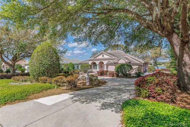 1905 N Eagle Chase Drive, Hernando, FL 34442