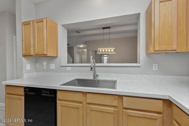 12423 FOREST LAKE Circle N 1, Jacksonville, FL 32225