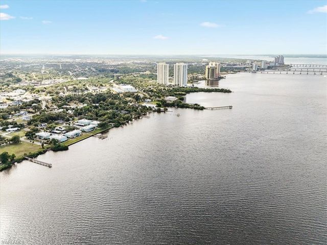 3225 E Riverside DR 63F, Fort Myers, FL 33916