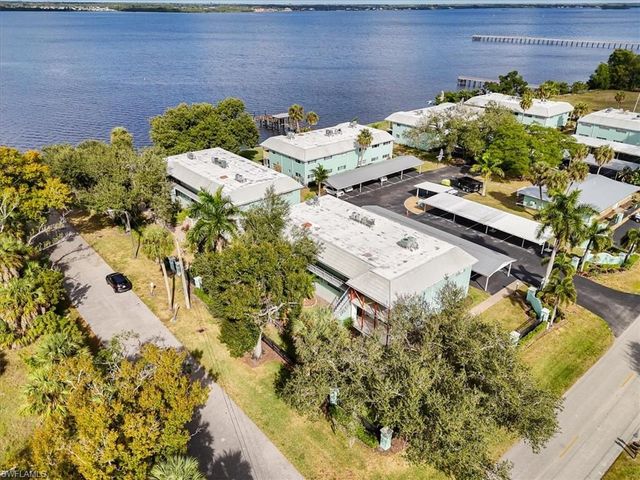 3225 E Riverside DR 63F, Fort Myers, FL 33916