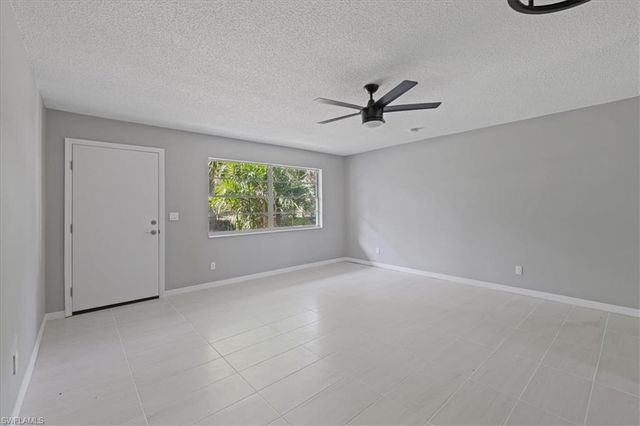 3225 E Riverside DR 63F, Fort Myers, FL 33916