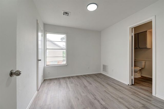 524 Westwood Court 526, Oklahoma City, OK 73127