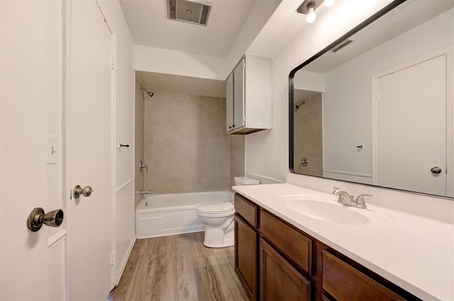 524 Westwood Court 526, Oklahoma City, OK 73127