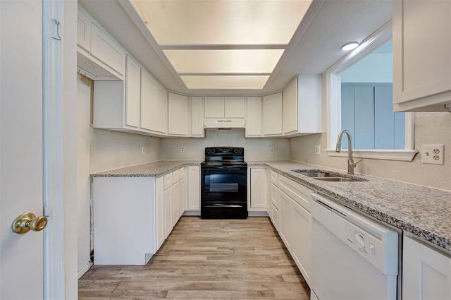 524 Westwood Court 526, Oklahoma City, OK 73127