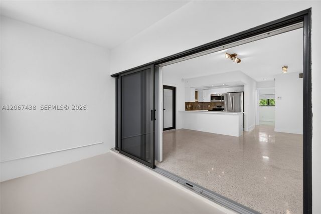 2190 NE 51st Court 105, Fort Lauderdale, FL 33308
