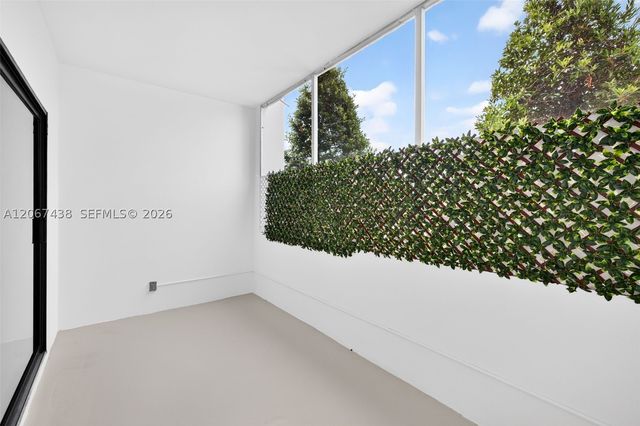 2190 NE 51st Court 105, Fort Lauderdale, FL 33308