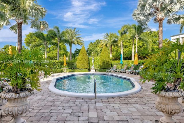 2190 NE 51st Court 105, Fort Lauderdale, FL 33308