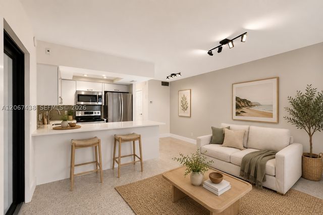 2190 NE 51st Court 105, Fort Lauderdale, FL 33308