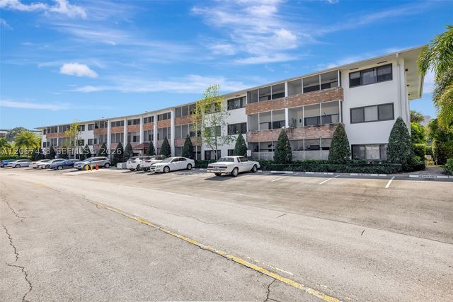 2190 NE 51st Court 105, Fort Lauderdale, FL 33308