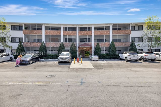 2190 NE 51st Court 105, Fort Lauderdale, FL 33308