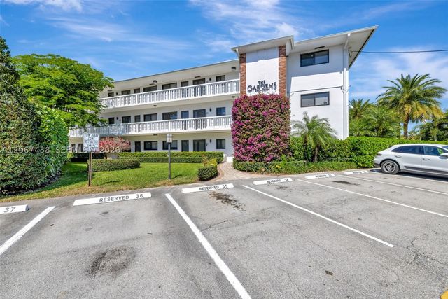 2190 NE 51st Court 105, Fort Lauderdale, FL 33308