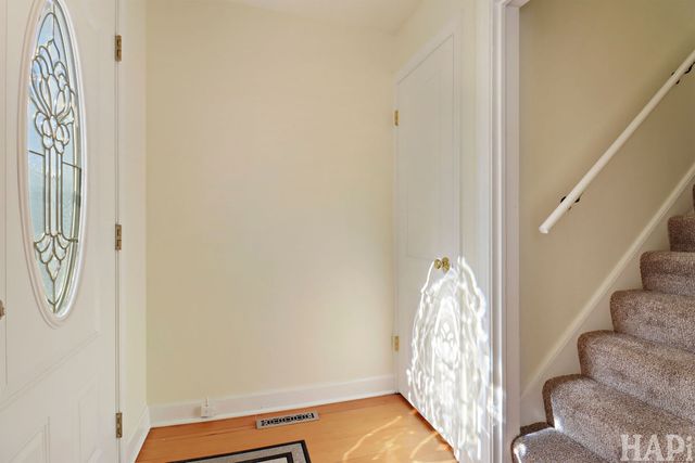 3912 West Avenue W, Mchenry, IL 60050