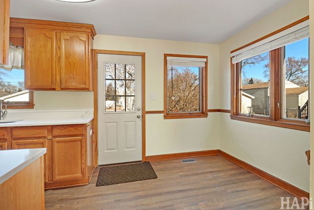 3912 West Avenue W, Mchenry, IL 60050