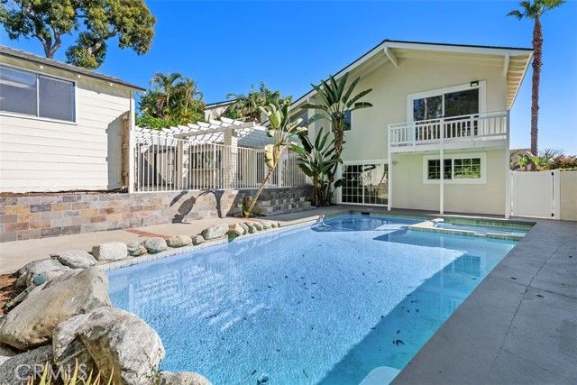 26581 Saddleback Dr, Mission Viejo, CA 92691