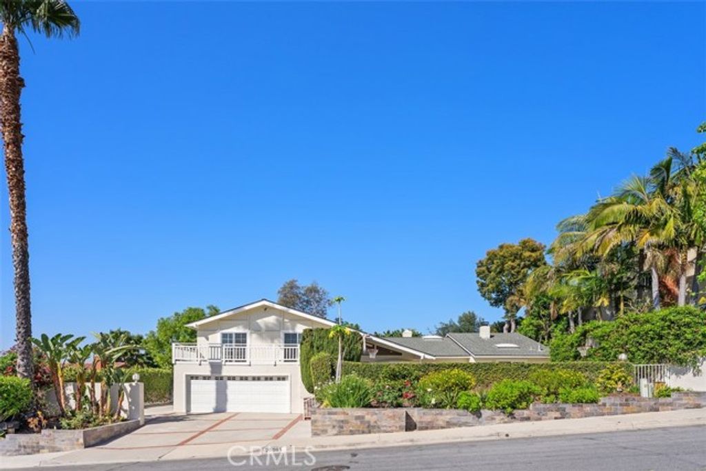 26581 Saddleback Dr, Mission Viejo, CA 92691