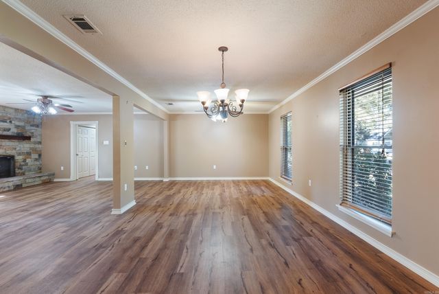 13 Oakdale Dr, Conway, AR 72034