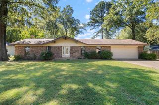 13 Oakdale Dr, Conway, AR 72034