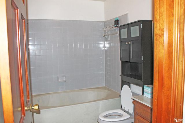 3227 Bluebush Road, Monroe, MI 48162