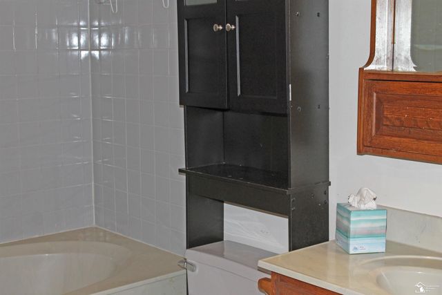 3227 Bluebush Road, Monroe, MI 48162