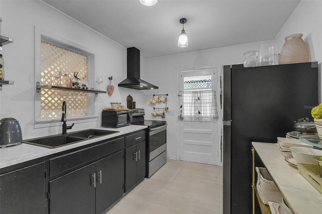 2562 ASHTON ROAD, Sarasota, FL 34231