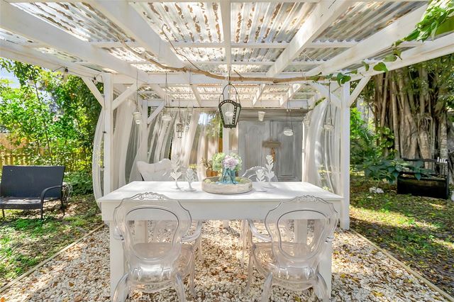 2562 ASHTON ROAD, Sarasota, FL 34231