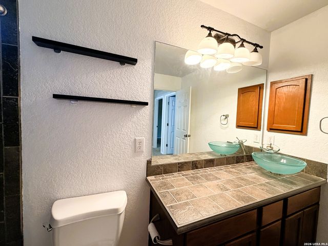 11802 LEMONMINT PKWY, San Antonio, TX 78245