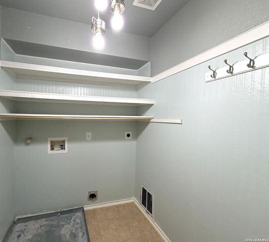 11802 LEMONMINT PKWY, San Antonio, TX 78245