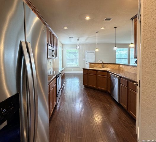 11802 LEMONMINT PKWY, San Antonio, TX 78245