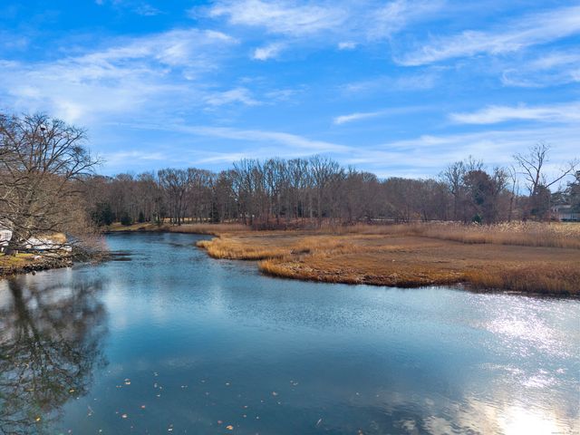 37 Nolin Road, Westbrook, CT 06498